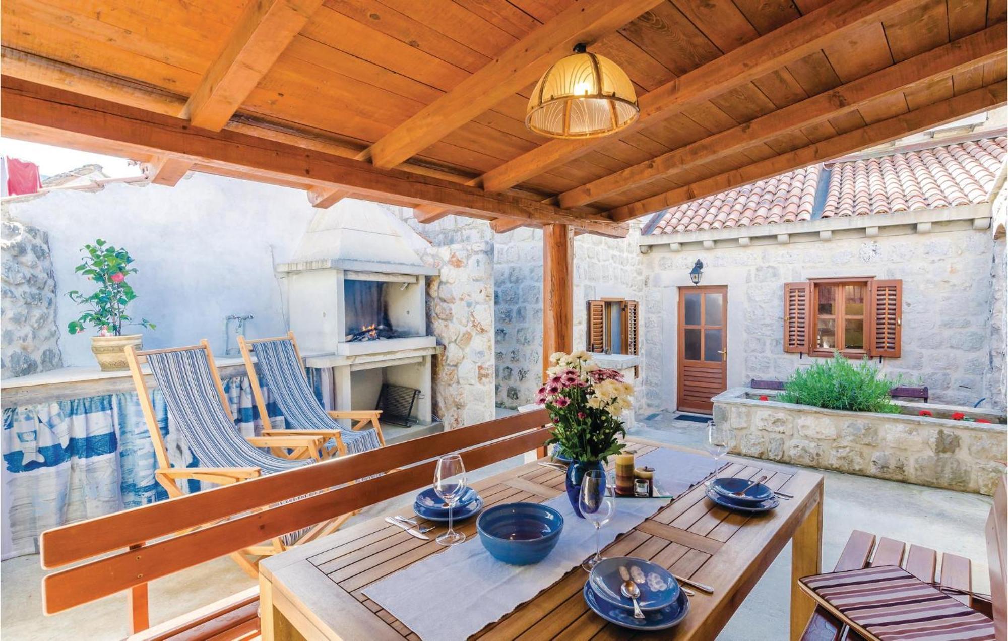 Cozy Home In Slano With Wifi Exterior photo
