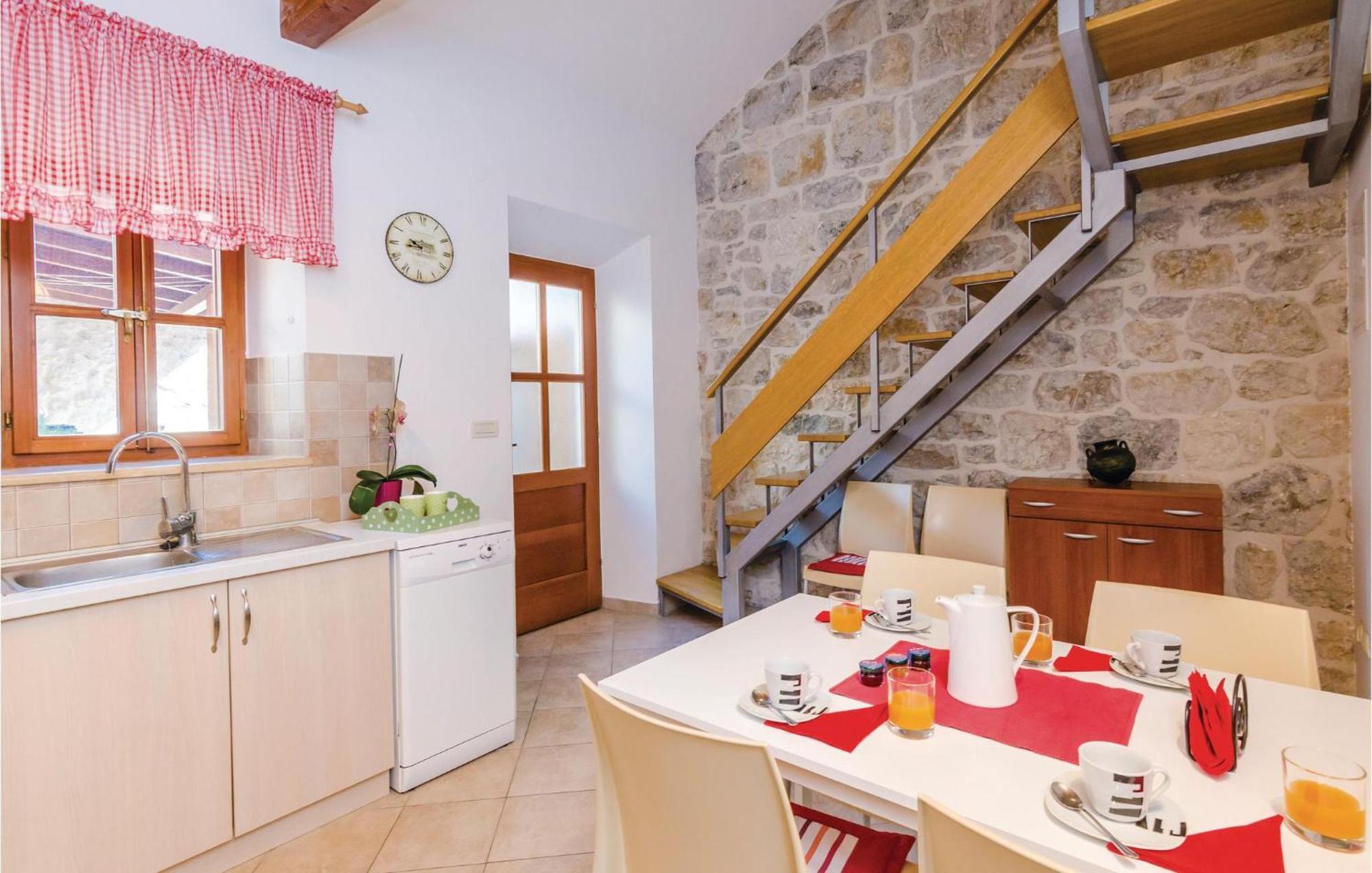 Cozy Home In Slano With Wifi Exterior photo
